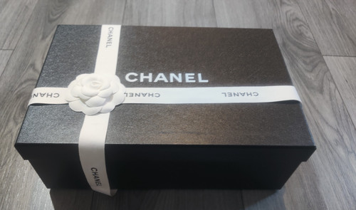 Authentic chanel black - authentic,