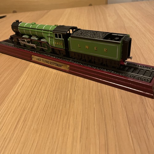 Scale model lner - model, “flying
