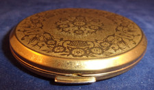Vintage Gold Tone Stratton Powder Compact with Ornate Flower Design Top