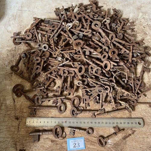 Big job lot - big, keys