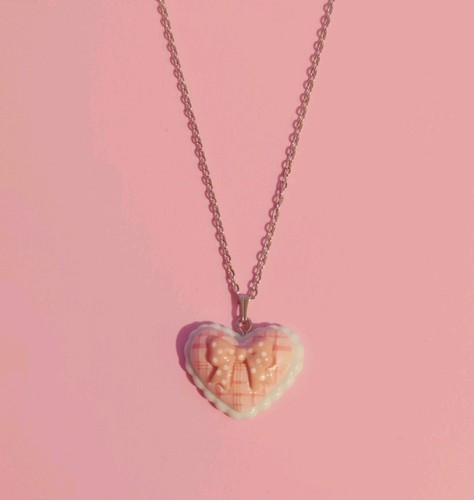 Bow heart necklace acrylic - bow,