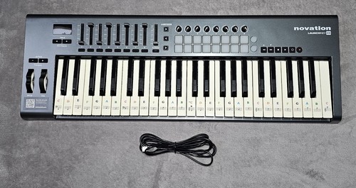 Novation launchkey midi - 49,