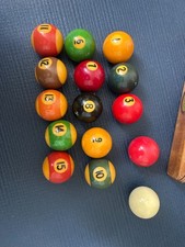 Vintage set pool balls with - of,