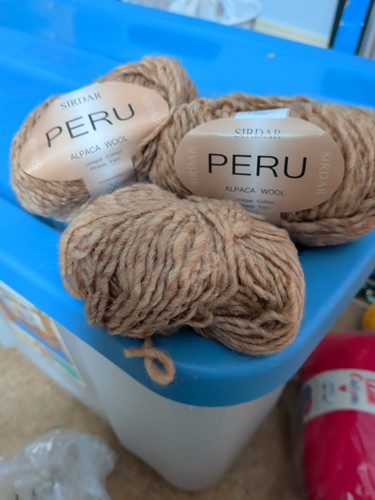 50g sirdar peru chunky - x,