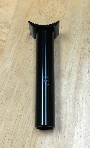 Black alloy pivotal seat - ,