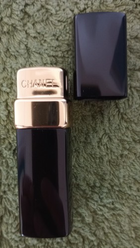 Chanel refillable - no,