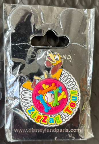 Slinky dog zigzag tour - dog,