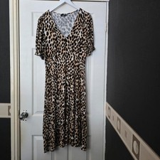 Wallis leopard print animal