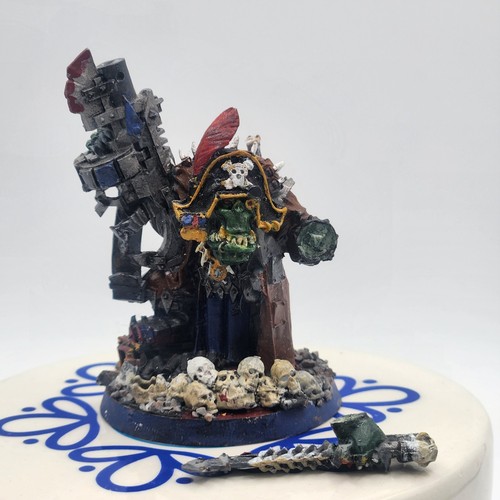 Orks kaptin badrukk finecast - orks,