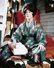 Linda Thorson Unsigned 6" x 4"