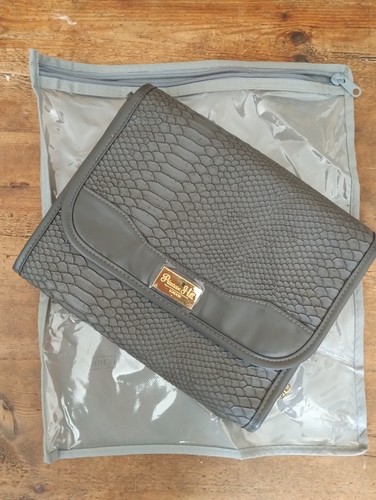Primrose hall toiletry bag - 'primrose,