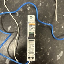 MERLIN GERIN 32 AMP CURVE C