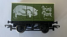 Hornby R009 Prime Pork Closed