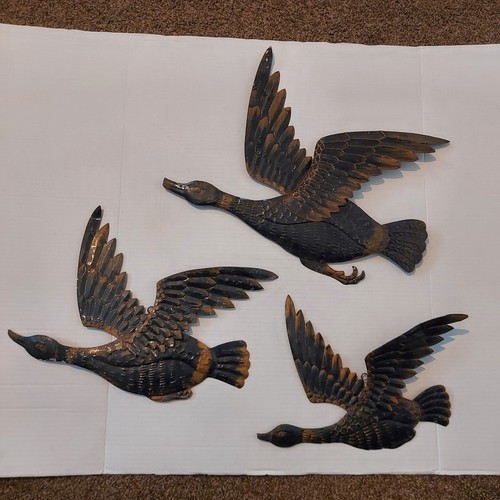 Vintage metal flying - flying, mallard