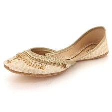 Women Traditional Jutti Khussa