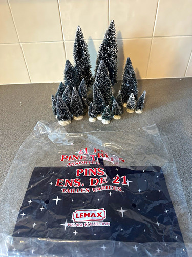 Lemax assorted pine - 21,