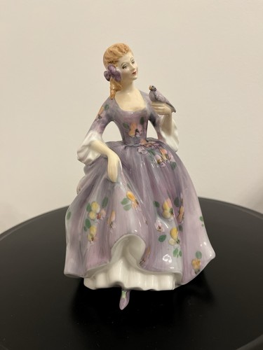 Royal doulton ladies figurines - royal,