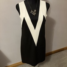 ZARA STRIKING Sleeveless BLACK/IVORY LONG TUNIC  Size M. Good condition. 