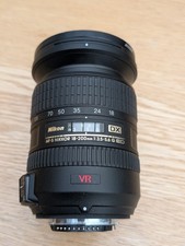 Nikon AF-S DX Nikkor 18-200mm