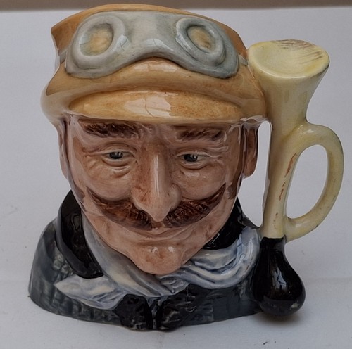 Royal doulton small character - royal,
