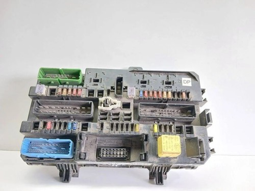Opel astra fuse box 13181278 - j,