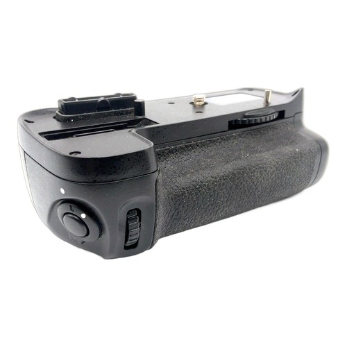 Meike dr7000 battery grip - meike,