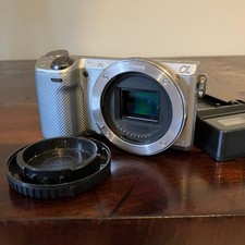 Sony Alpha NEX-5N 16.1MP