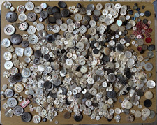 Mother of Pearl MOP Buttons  Huge Lot 1.4Kg