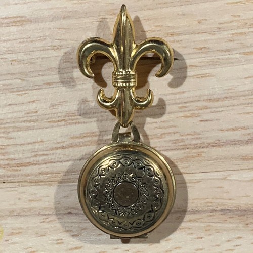Unbranded pillbox brooch - pillbox,
