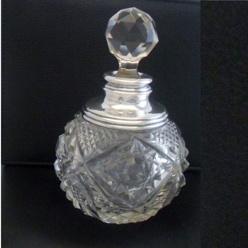 Onion shaped scent bottle - an,