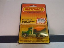 MATCHBOX SUPERFAST  1-75 MB19 CONVOY PETERBILT CEMENT TRUCK MINT CARDED NEW! NOS