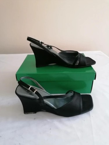 Pristine vintage 90s clarks - pristine,