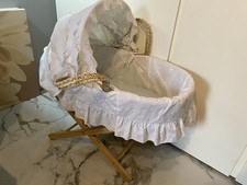Moses Basket with solid wooden