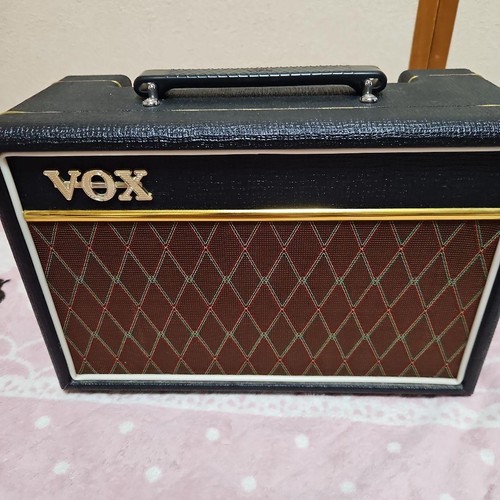 Vox guitar amplifier - vox,