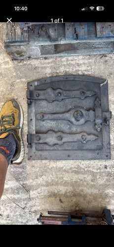 Bread oven door - door, cast
