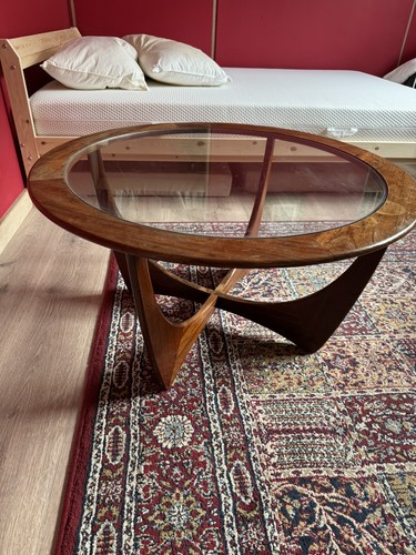 Round mid century astro plan - astro, g