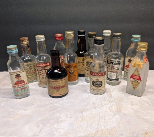 Vintage lot empty - 13,