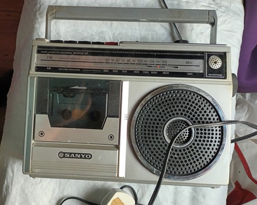 Sanyo 2402 lw radio - ,