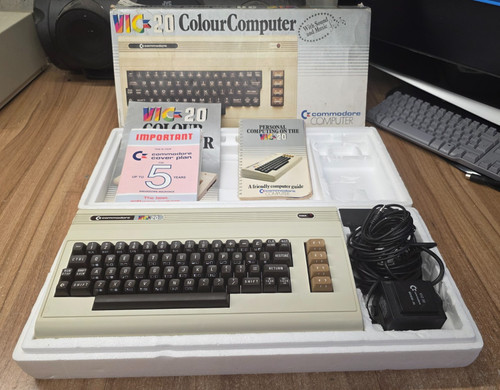 Commodore vic home - commodore, 20