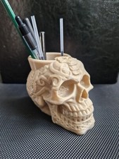 Momento Mori Skull Pen Rest