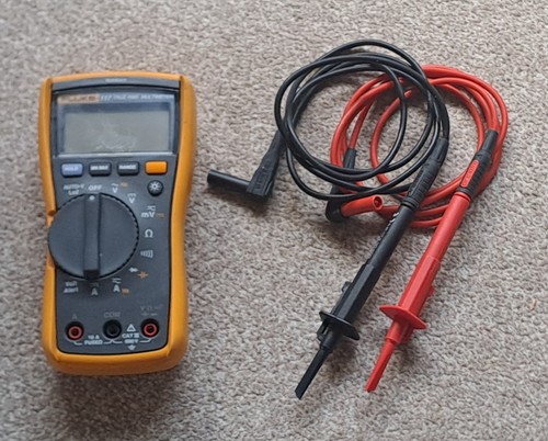 Fluke 117 true rms digital - true,