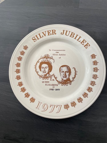 Silver jubilee queen elizabeth - silver,