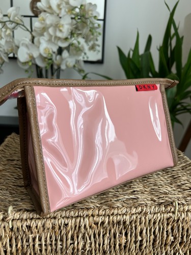Dkny pink glossy makeup - glossy,
