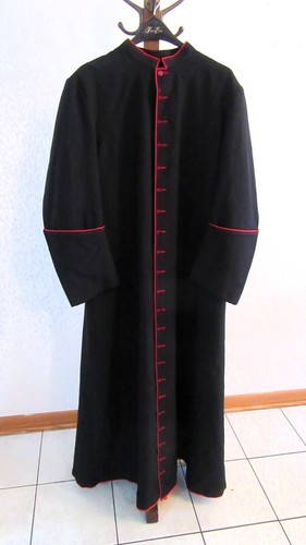 Toomey black red trim - w/,