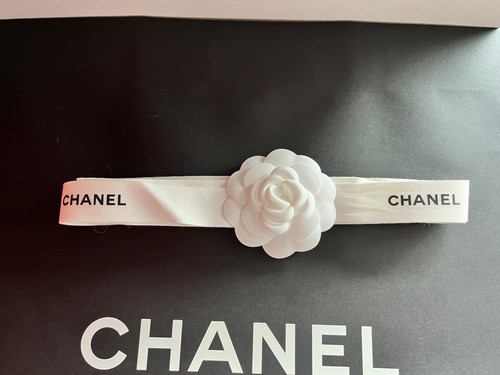 Chanel ribbon camellia - &,