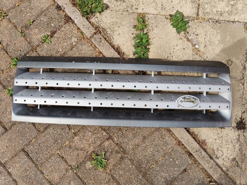 L322 front grill - front, rover