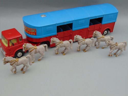 Corgi 1130 chipperfields - corgi,