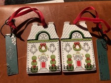BNWT New 2 x Hanging Ceramic