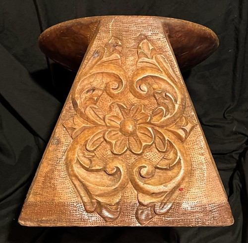 Antique old hand carved wooden - old,