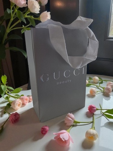 Gucci authentic small logo - gucci,